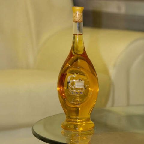 "Suzy" alakú palack kívül vitorlással (0,2L)